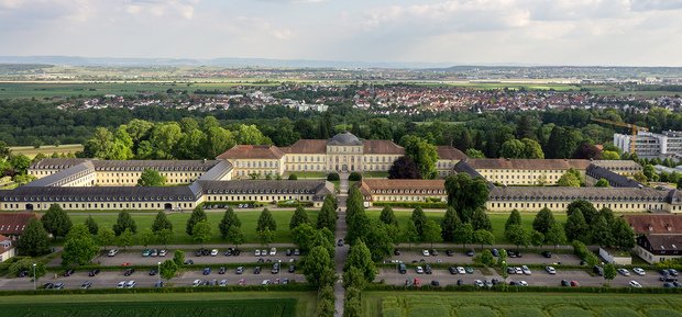 Uni Hohenheim überarbeitet Logo und definiert ihren Markenkern