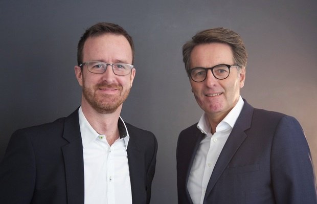 Robert Kaiser (links) und Marco Solá, Geschäftsführer TWT Digital Group