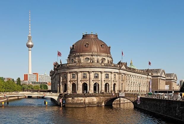 Ein Beispiel für die Präsenz von Stiftungen in der Öffentlichkeit: Die Museumsinsel in Berlin der Stiftung Preußischer Kulturbesitz