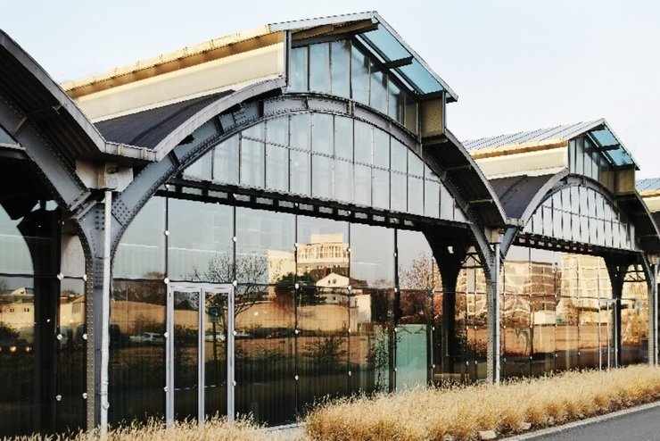 Neuer Kooperationspartner der Koelnmesse: Die Design Post Köln, der Treffpunkt schlechthin für Designliebhaber und Architekten, bietet 3.500 Quadratmeter Ausstellungsfläche in einer denkmalgeschützten Industriehalle.